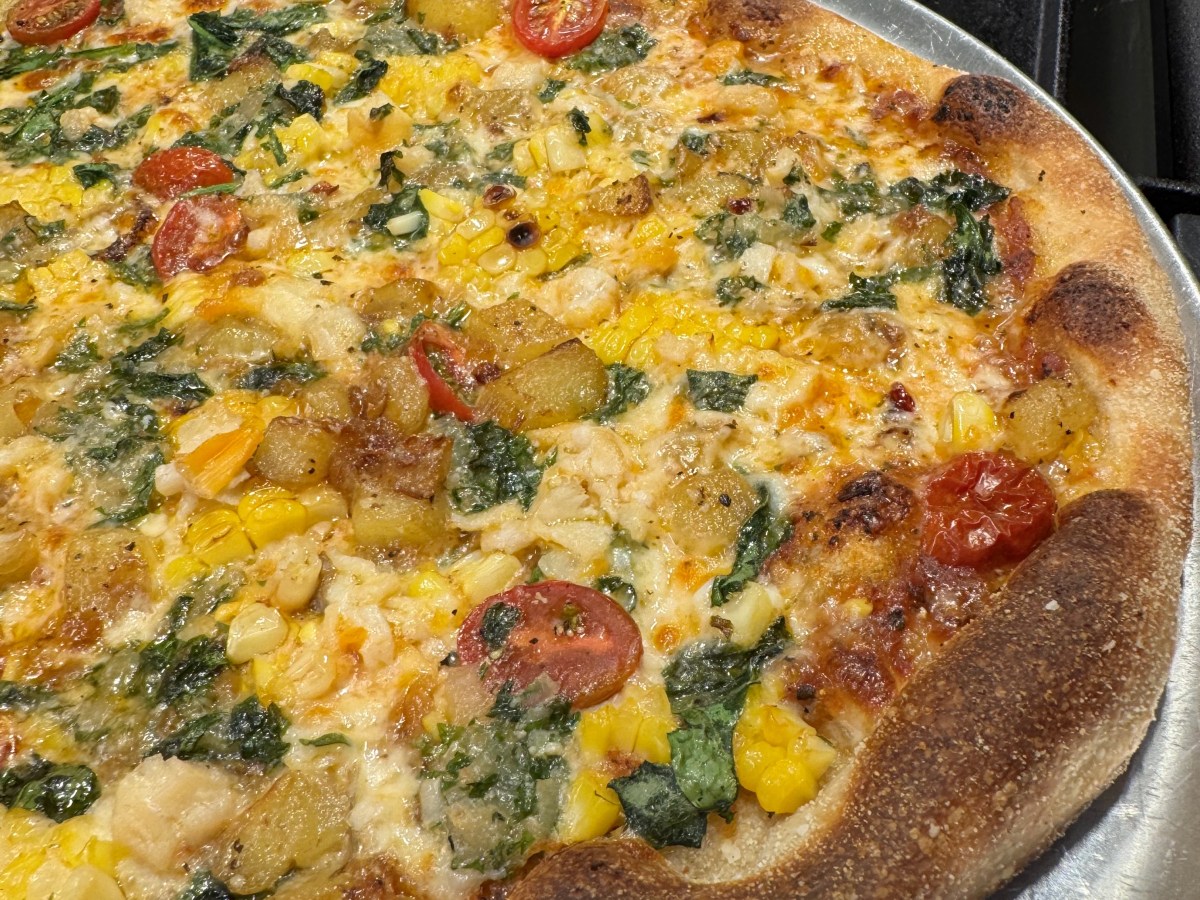 Clambake pizza — a delight for&nbsp;Leos!
